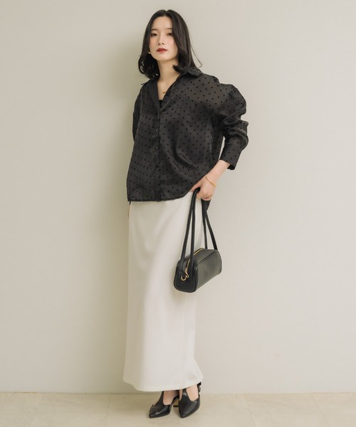 NEUNA(ヌナ)の「【今季トレンドのドットを上品に】シアードットシャツ(シャツ/ブラウス・レディース・ブラック/アイボリー・FREE)」の16枚目の写真