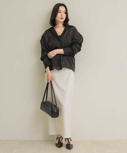 NEUNA(ヌナ)の「【今季トレンドのドットを上品に】シアードットシャツ(シャツ/ブラウス・レディース・ブラック/アイボリー・FREE)」の17枚目の写真