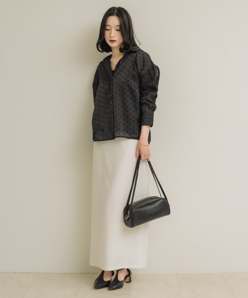 NEUNA(ヌナ)の「【今季トレンドのドットを上品に】シアードットシャツ(シャツ/ブラウス・レディース・ブラック/アイボリー・FREE)」の15枚目の写真