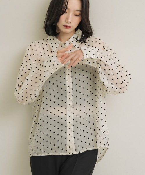 NEUNA(ヌナ)の「【今季トレンドのドットを上品に】シアードットシャツ(シャツ/ブラウス・レディース・ブラック/アイボリー・FREE)」の20枚目の写真