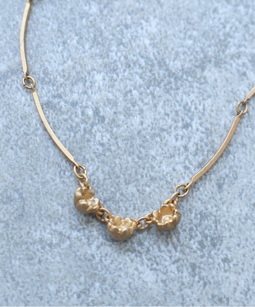 bulle de savon(ビュルデサボン)の「△《early Autumn》ツキミソウ ネックレス(ネックレス・レディース・ゴールド/シルバー・FREE)」の8枚目の写真