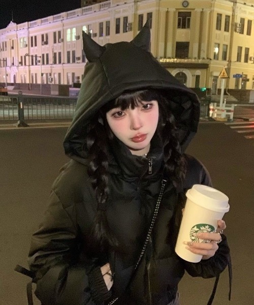 ViViDAY(ビビデー)の「悪魔耳デザイン袖リボン付きブルゾン(ブルゾン・レディース・ブラック・M)」の16枚目の写真
