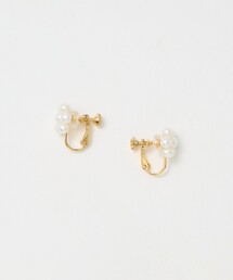 Causerie（コズリ）の「＜Causerie＞淡水パール フラワー イヤリング（イヤリング）」