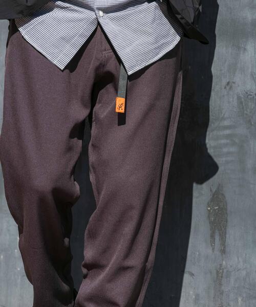 URBAN RESEARCH ROSSO MEN（アーバンリサーチロッソメン）の「『別注』Gramicci　ウォッシャブルウォームワンタックパンツ（その他パンツ・メンズ・チャコールグレー/ブラック/ブラウン・MEDIUM/SMALL/X-LARGE/LARGE）」の20枚目の写真