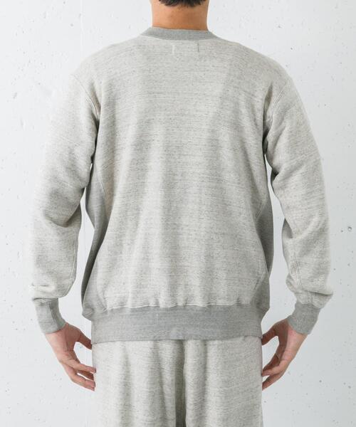 URBAN RESEARCH（アーバンリサーチ）の「UNDYED SWEAT CREW NECK（スウェット・メンズ・ライトグレー・3/4）」の4枚目の写真