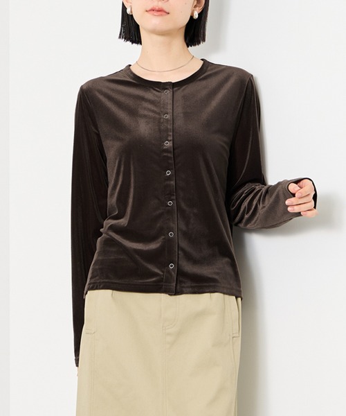 Mac-House（マックハウス）の「Idnes ベロアカーデ（カーディガン/ボレロ・レディース・ボルドー/ブラウン/ベージュ・M）」の2枚目の写真