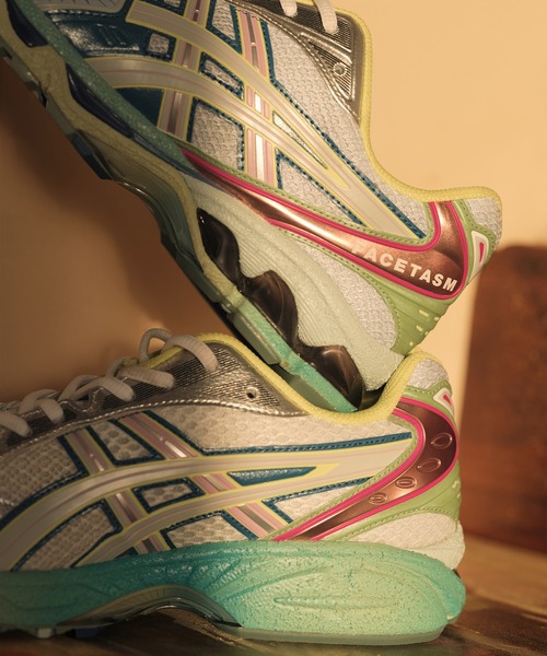 FACETASM（ファセッタズム）の「FACETASM/ファセッタズム×ASICS/アシックス GEL-KAYANO 14 スニーカー（スニーカー・メンズ・マルチ・27.5/27/26.5/26/28）」の3枚目の写真
