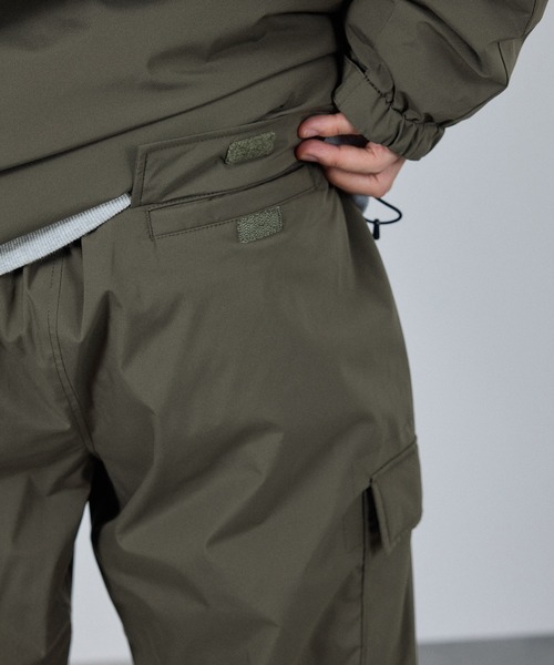 NAVY(ネイビー)の「NAVY SOLOTEX(R) カーゴシャットパンツ【防風 撥水加工 ストレッチ】(カーゴパンツ・メンズ・ブラウン/カーキ/ブラック・XL/L/M)」の7枚目の写真
