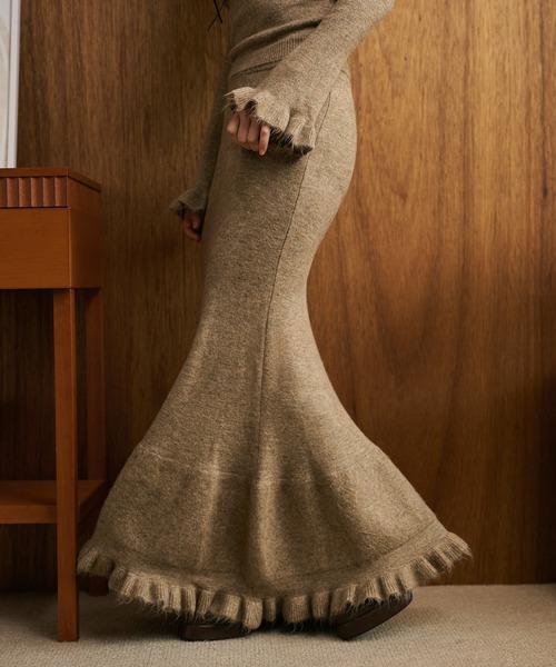 LAULEN(ローレン)の「frill mermaid knit set up /フリルマーメイドニットセットアップ(セットアップ・レディース・チャコールグレー/ブラック/ブラウン/テラコッタ/ベージュ・FREE)」の15枚目の写真