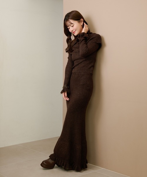 LAULEN(ローレン)の「frill mermaid knit set up /フリルマーメイドニットセットアップ(セットアップ・レディース・チャコールグレー/ブラック/ブラウン/テラコッタ/ベージュ・FREE)」の17枚目の写真