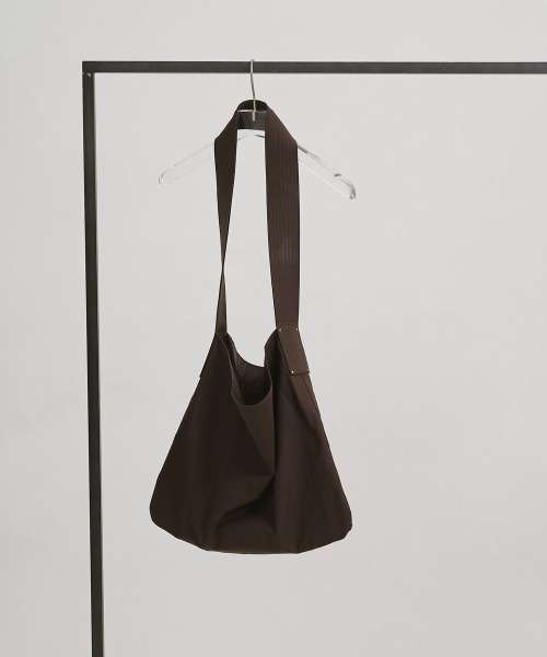 TODAYFUL（トゥデイフル）の「Useful Shoulder Bag（ショルダーバッグ・レディース・アイボリー/チョコ/ブラック・FREE）」の18枚目の写真