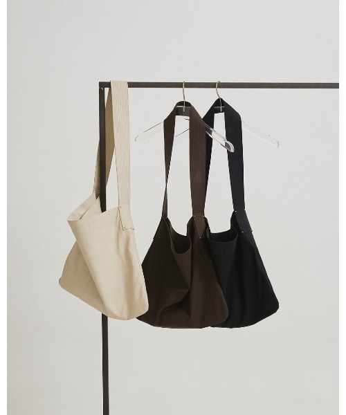 TODAYFUL（トゥデイフル）の「Useful Shoulder Bag（ショルダーバッグ・レディース・アイボリー/チョコ/ブラック・FREE）」の17枚目の写真