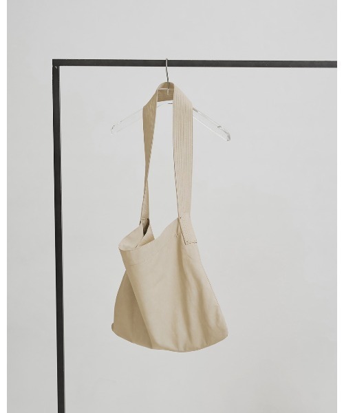 TODAYFUL（トゥデイフル）の「Useful Shoulder Bag（ショルダーバッグ・レディース・アイボリー/チョコ/ブラック・FREE）」の19枚目の写真