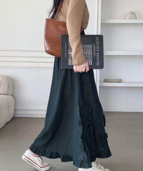 ABITOKYO(アビトーキョー)の「フリルドッキングデニムマーメイドスカート(デニムスカート・レディース・インディゴブルー/ブラック/ネイビー・FREE)」の3枚目の写真