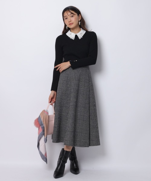 JUSGLITTY（ジャスグリッティー）の「ビジュー衿リブニット（ニット