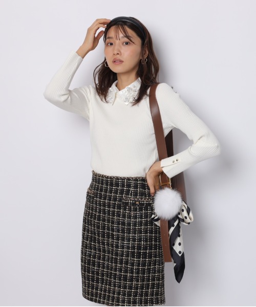 JUSGLITTY（ジャスグリッティー）の「ビジュー衿リブニット（ニット