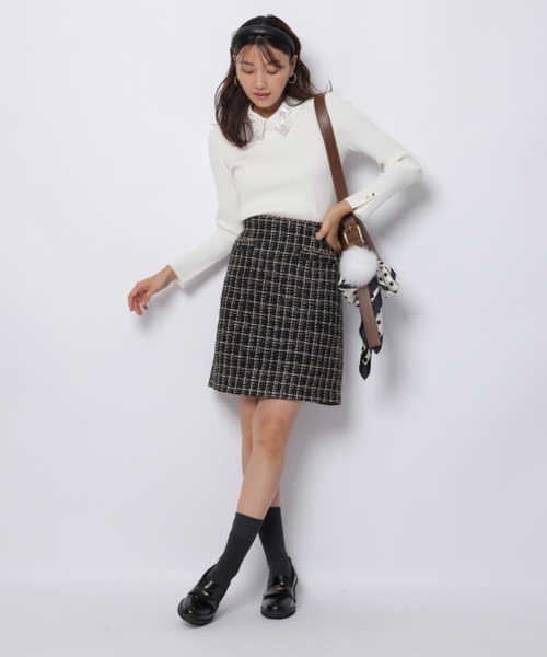 JUSGLITTY（ジャスグリッティー）の「ビジュー衿リブニット（ニット