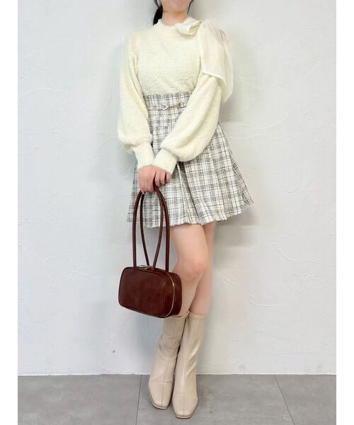 dazzlin（ダズリン）の「ワンショルミニシャギーニットトップス（ニット/セーター・レディース・ピンク/グレー/オフホワイト/ネイビー・FREE）」の21枚目の写真