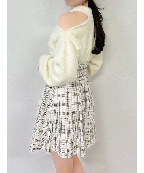 dazzlin（ダズリン）の「ワンショルミニシャギーニットトップス（ニット/セーター・レディース・ピンク/グレー/オフホワイト/ネイビー・FREE）」の19枚目の写真