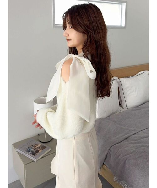 dazzlin（ダズリン）の「ワンショルミニシャギーニットトップス（ニット/セーター・レディース・ピンク/グレー/オフホワイト/ネイビー・FREE）」の15枚目の写真