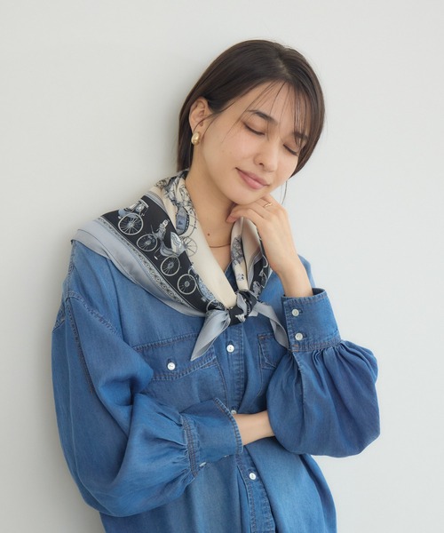 KATHARINE ROSS(キャサリンロス)の「【KATHARINE ROSS】大判スカーフ レトロ馬車(バンダナ/スカーフ・レディース・ネイビー/ベージュ/ブラック・MEDIUM)」の11枚目の写真