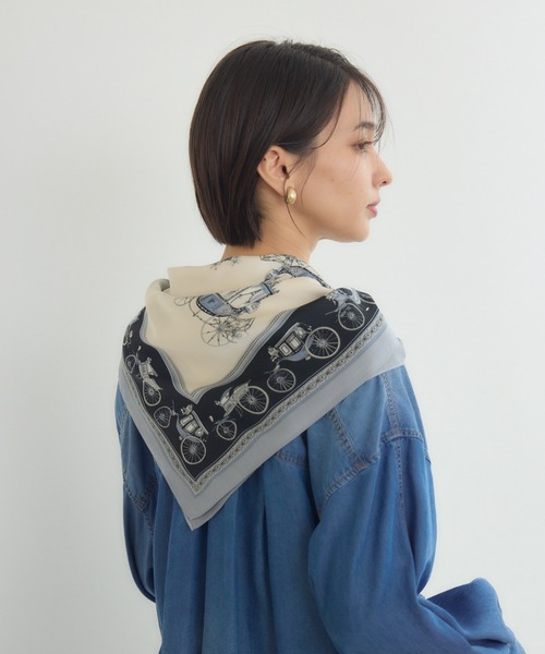 KATHARINE ROSS(キャサリンロス)の「【KATHARINE ROSS】大判スカーフ レトロ馬車(バンダナ/スカーフ・レディース・ネイビー/ベージュ/ブラック・MEDIUM)」の12枚目の写真