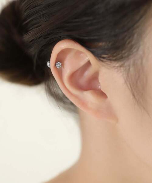 ANEMONE(アネモネ)の「【ステンレス】ビジューフラワーナンコツピアス(ピアス(両耳用)・レディース・シルバー/ゴールド・FREE)」の6枚目の写真