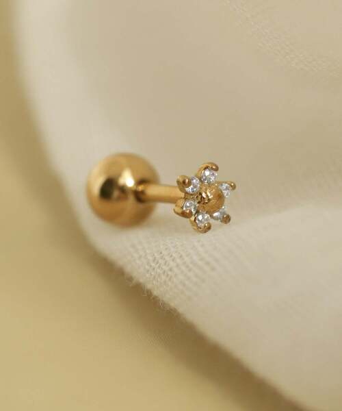 ANEMONE(アネモネ)の「【ステンレス】ビジューフラワーナンコツピアス(ピアス(両耳用)・レディース・シルバー/ゴールド・FREE)」の9枚目の写真