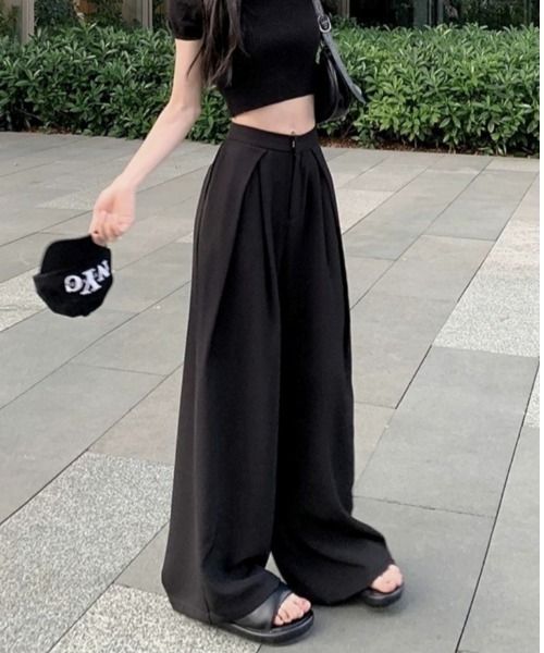 Ada.(エイダ)の「【Mellfy】タックワイドパンツ(その他パンツ・レディース・ブラック/グレー・S/M)」の1枚目の写真