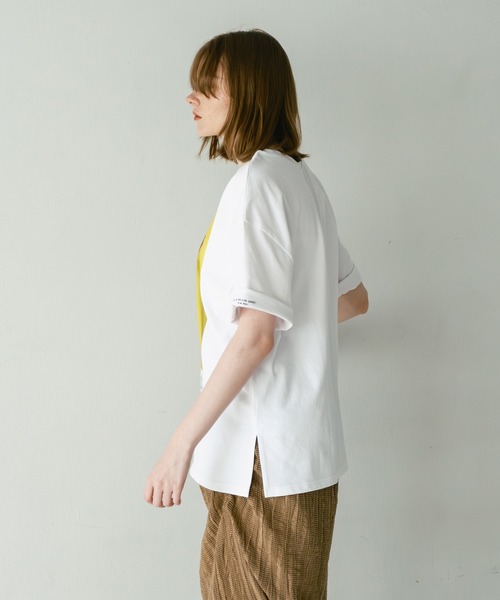 WHYTO.(ホワイト)の「「WHYTO. / ホワイト」2wayプリントTシャツ(Tシャツ/カットソー・レディース・グレー系その他2/ブラック×イエロー/グレー系その他/ホワイト×レッド/ブラック×レッド/ホワイト×イエロー・FREE)」の10枚目の写真