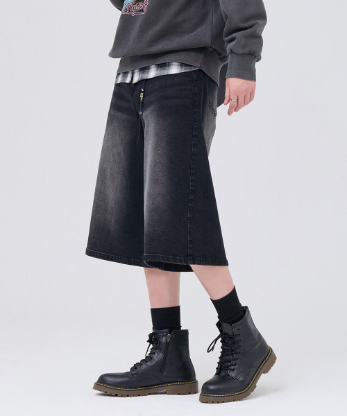 CHASECULT(チェイスカルト)の「共用ブラックバミューダワイドデニムパンツ-ブラック(その他パンツ・メンズ・ブラック・82/67/70/76)」の2枚目の写真