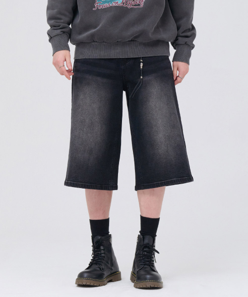CHASECULT(チェイスカルト)の「共用ブラックバミューダワイドデニムパンツ-ブラック(その他パンツ・メンズ・ブラック・82/67/70/76)」の5枚目の写真