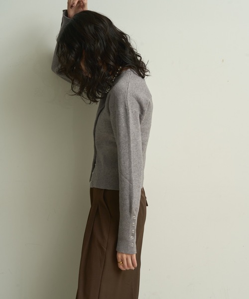 Lutim by u（ルチバイユー）の「Soft-touch dot button cardigan / ソフトタッチドット釦カーディガン（カーディガン/ボレロ・レディース・グレー/ブラック/イエロー・FREE）」の17枚目の写真
