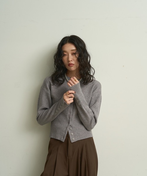 Lutim by u（ルチバイユー）の「Soft-touch dot button cardigan / ソフトタッチドット釦カーディガン（カーディガン/ボレロ・レディース・グレー/ブラック/イエロー・FREE）」の16枚目の写真