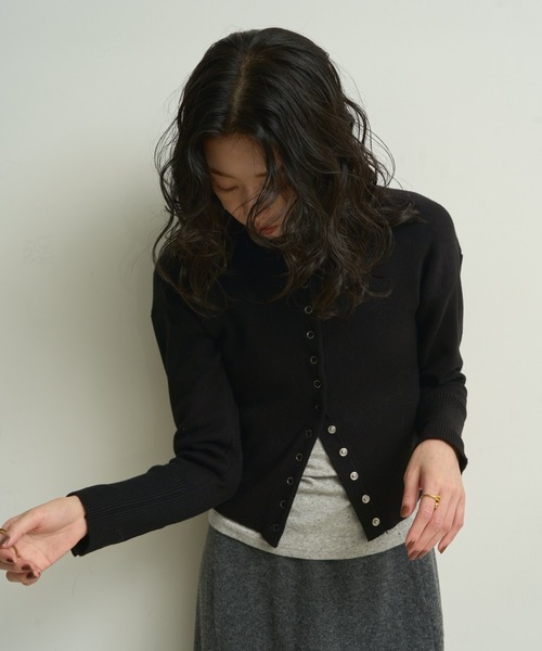 Lutim by u（ルチバイユー）の「Soft-touch dot button cardigan / ソフトタッチドット釦カーディガン（カーディガン/ボレロ・レディース・グレー/ブラック/イエロー・FREE）」の12枚目の写真