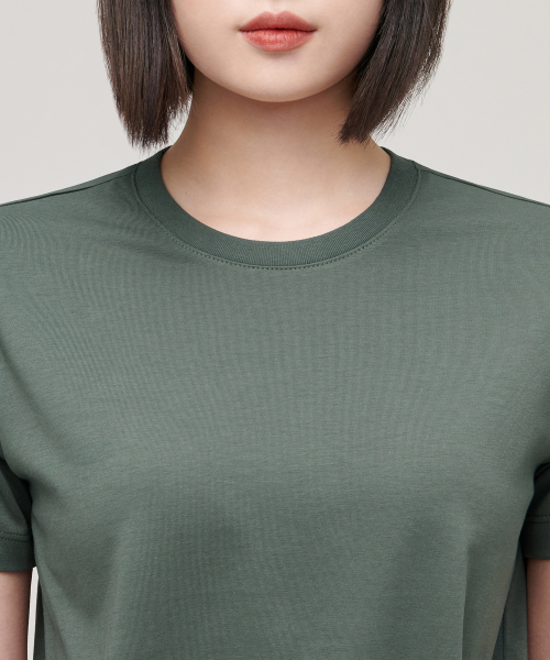 MUSINSA STANDARD WOMAN（ムシンサスタンダードウーマン）の「[クールタンダード] ウィメンズ ベーシック クルーネック Tシャツ [ダスティグリーン]（Tシャツ/カットソー・レディース・その他・X-SMALL/MEDIUM/SMALL/X-LARGE/LARGE）」の3枚目の写真