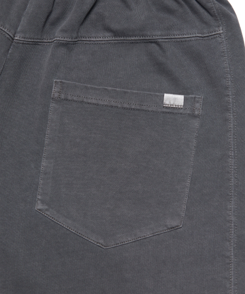 NOMANUAL（NOMANUAL）の「MOLTING BERMUDA SWEATPANTS - CHARCOAL（その他パンツ・レディース・その他・SMALL/MEDIUM/LARGE）」の6枚目の写真
