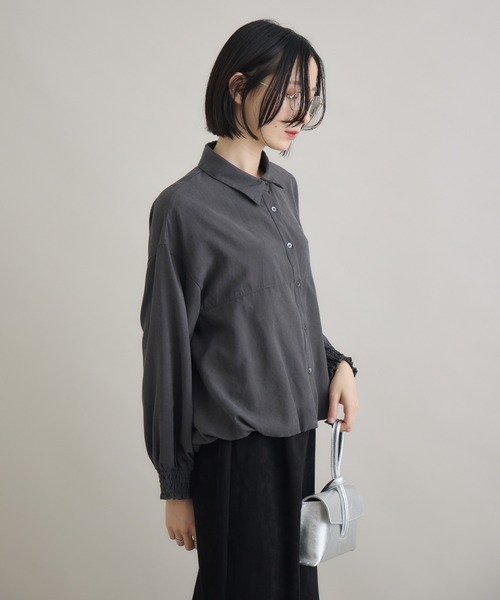 Paradise Picnic（パラダイスピクニック）の「裾バルーンシャツ（シャツ/ブラウス・レディース・ベージュ/レッド/チャコールグレー・FREE）」の18枚目の写真