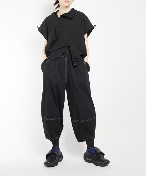 gomme（ゴム）の「フリルポケットデニムパンツ（デニムパンツ・レディース・ブラック/インディゴブルー・MEDIUM）」の8枚目の写真