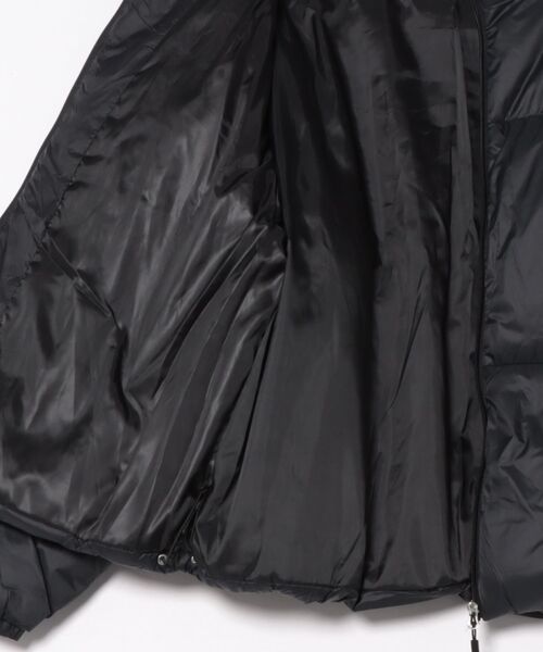 VIBGYOR(ヴィブジョー)の「ナイロンバブルジャケット(CN)(ダウンジャケット/コート・メンズ・ブラック/グレイッシュベージュ・MEDIUM/LARGE/X-LARGE)」の4枚目の写真