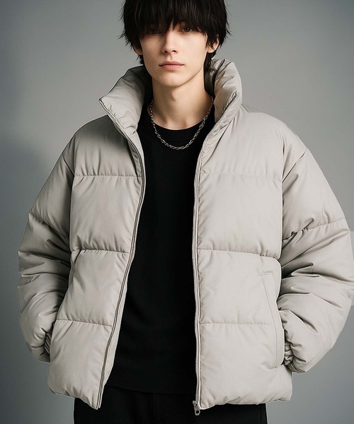 VIBGYOR(ヴィブジョー)の「ナイロンバブルジャケット(CN)(ダウンジャケット/コート・メンズ・ブラック/グレイッシュベージュ・MEDIUM/LARGE/X-LARGE)」の1枚目の写真