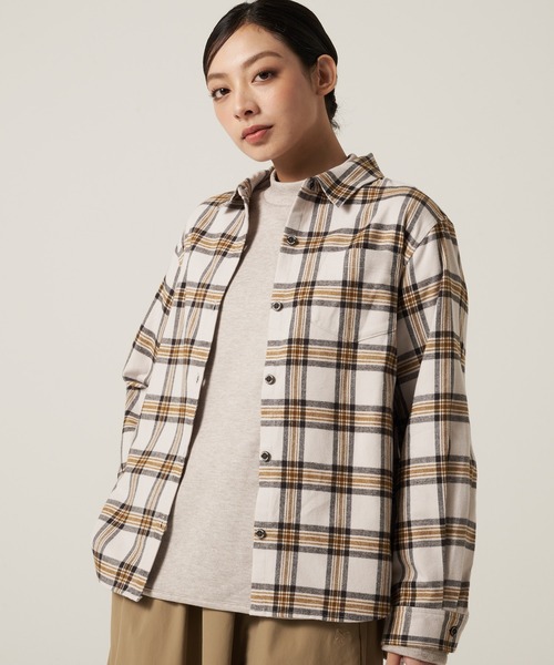 Eddie Bauer(エディーバウアー)の「フィールド フレックス フランネル チェック シャツ(シャツ/ブラウス・レディース・ブルー系/ブラック系/アイボリー系・M/S/XL/L)」の2枚目の写真