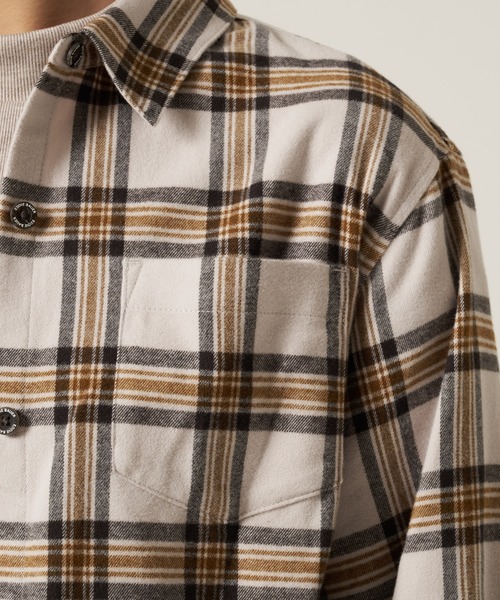 Eddie Bauer(エディーバウアー)の「フィールド フレックス フランネル チェック シャツ(シャツ/ブラウス・レディース・ブルー系/ブラック系/アイボリー系・M/S/XL/L)」の7枚目の写真
