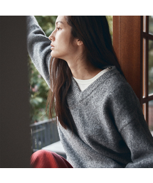 VANONE ATELIER（バノンアトリエ）の「KN4274 Wool Blend V-Neck Knit_Melange Gray（ニット/セーター）」