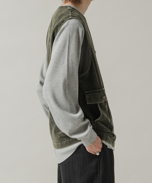 CASPER JOHN（キャスパージョン）の「Chemical wash narrow corduroy vest/ケミカルウォッシュナローコーデュロイベスト（ベスト・メンズ・カーキ/ブラック・LARGE/MEDIUM/SMALL/X-SMALL）」の20枚目の写真