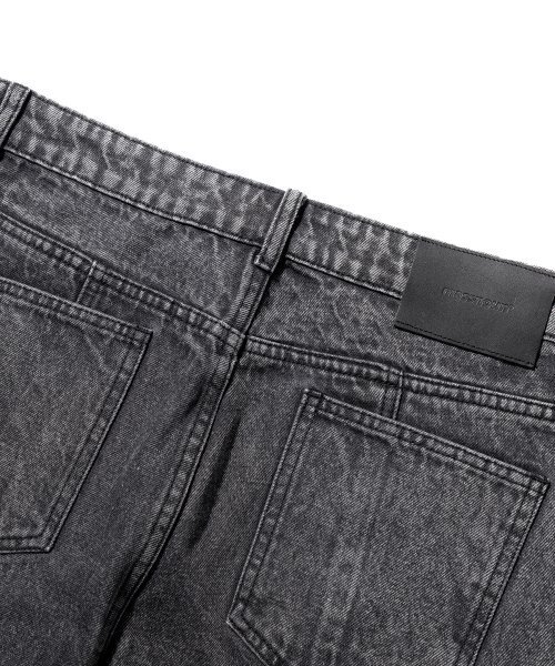 MASSNOUN（マスノウン）の「インシジョンインバーテッドウォッシュドデニムパンツ MFTJP001-BK（デニムパンツ・レディース・その他・X-LARGE）」の3枚目の写真
