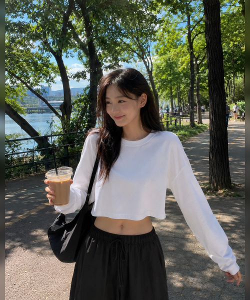 KOLEAT（コレット）の「WOMENクロップオーバーフィット純正無地ロングファルティロングスリーブ[ホワイト]（Tシャツ/カットソー・レディース・ホワイト・FREE）」の8枚目の写真