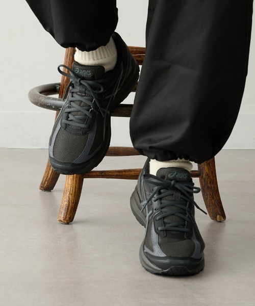 ASICS（アシックス）の「【ASICS】JOG 100S/アシックス ジョグ100S（スニーカー・メンズ・グレー/グレー系1/ホワイト・25.5cm/26cm/26.5cm/27cm/27.5cm/28cm）」の2枚目の写真