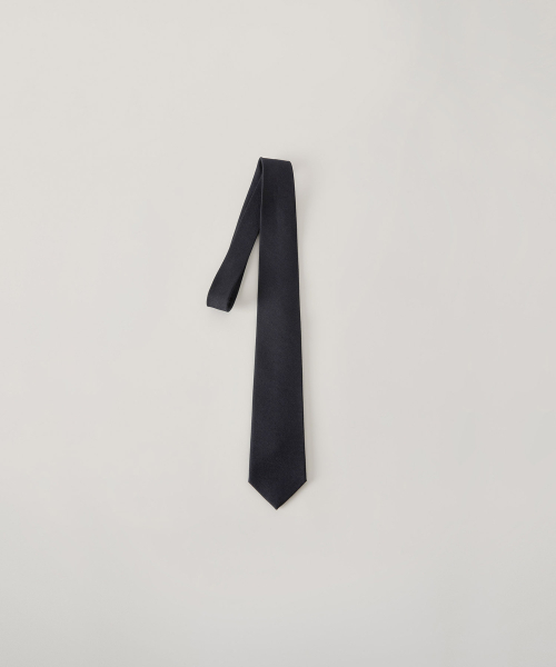 トレンドのレイヤードマストアイテム LARDINI ラルディーニ ウールジレ トレンドのレイヤードマストアイテム LARDINI ラルディーニ ウールジレ