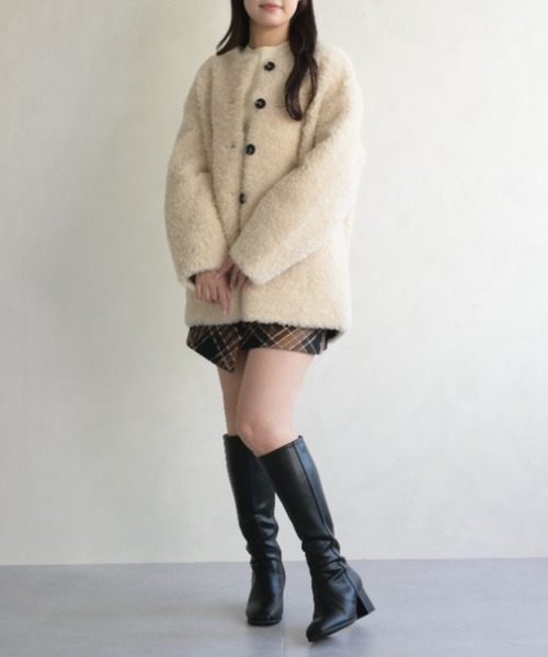 31 Sons de mode(トランテアン ソン ドゥ モード)の「ノーカラーボアコート(ノーカラージャケット・レディース・ブラック/アイボリー・フリ-)」の10枚目の写真